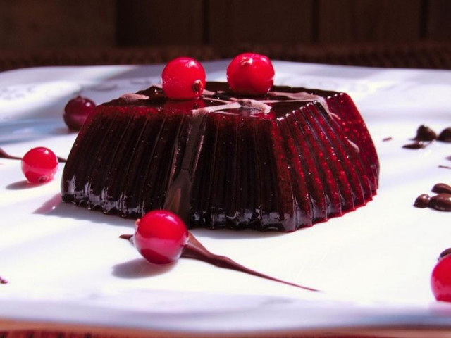 Currant jelly with gelatin