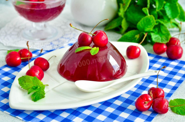 Jelly made of jam with gelatin