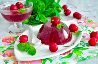 Jelly made of jam with gelatin