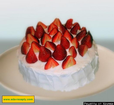 Yogurt cake with berries