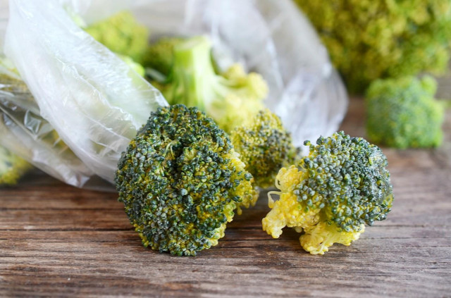 How to freeze broccoli for winter at home