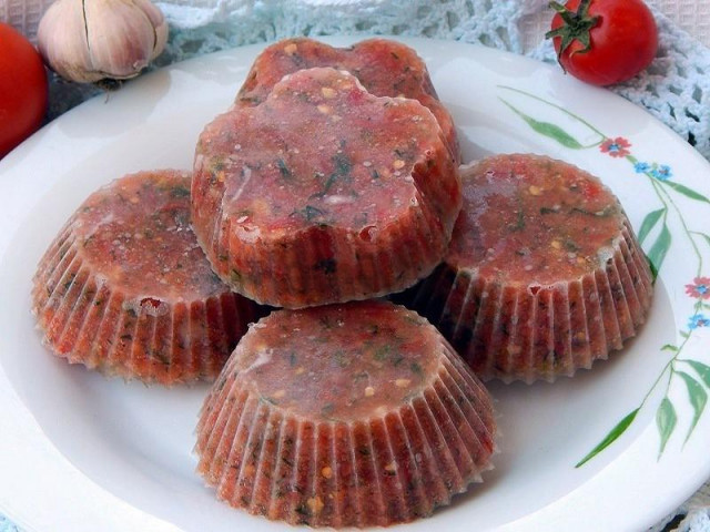 Frozen borscht dressing for winter