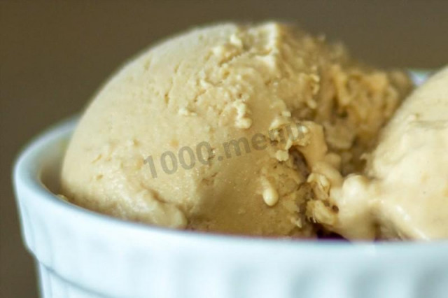 Creme brulee ice cream with condensed milk