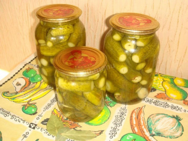 Cucumbers, gherkins pickled for winter