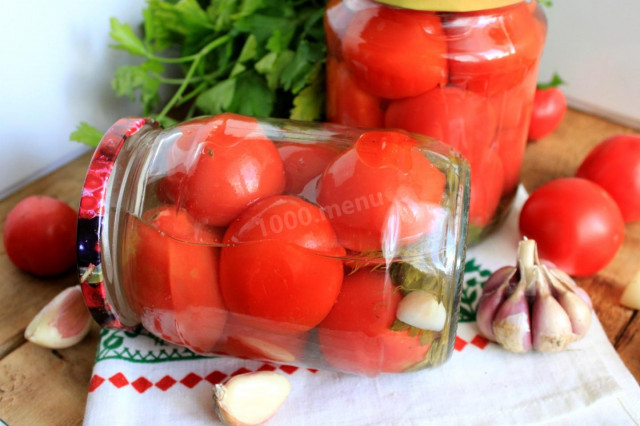 Pickled tomatoes in liter jars for winter
