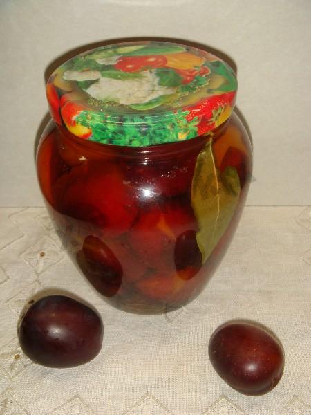 Pickled plums without sterilization for winter