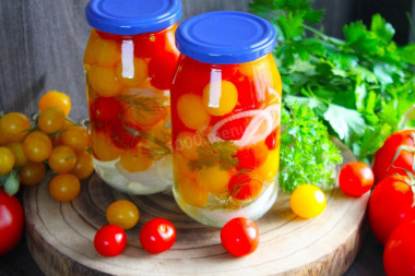 Sweet cherry tomatoes pickled for winter