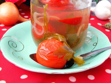 Pickled tomatoes with honey for winter