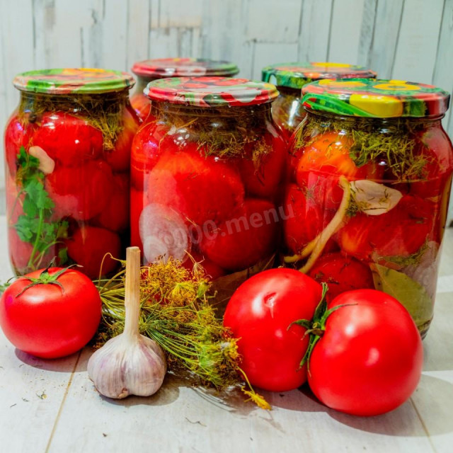 Pickled tomatoes with garlic without sterilization for winter