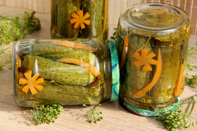 Sterilized pickles