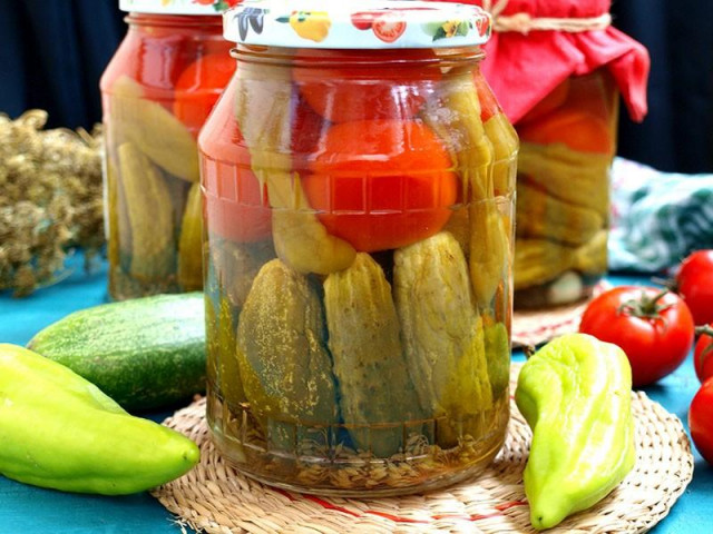 Assorted tomatoes, pickled cucumbers