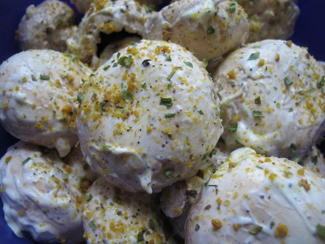 Champignons pickled in mayonnaise