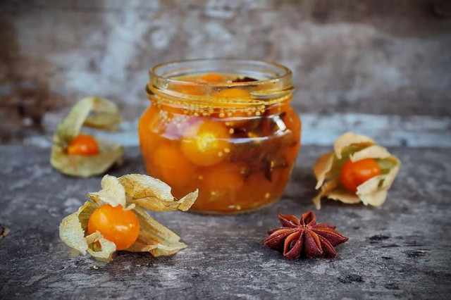 Yellow pickled physalis