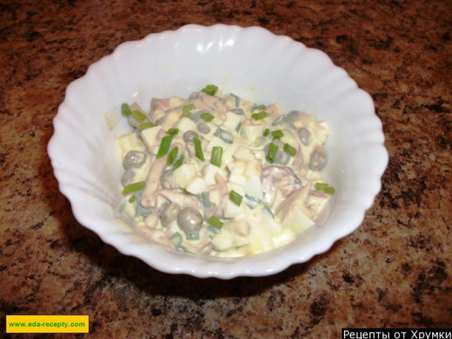 Salad with pickled mushrooms