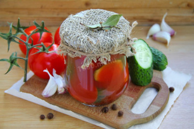 Cucumbers in tomato juice for winter