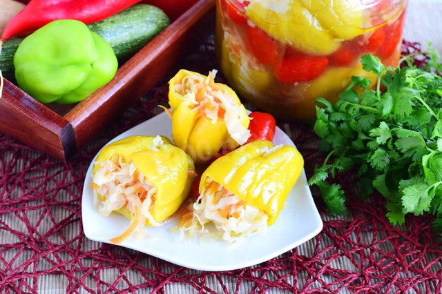 Pepper stuffed with vegetables for winter in Bulgarian