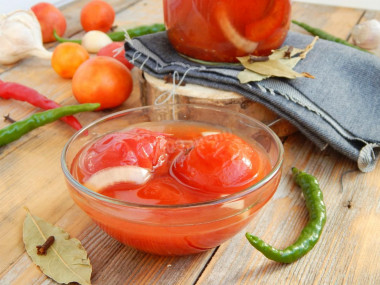 Tomatoes in their own juice in tomato paste for winter