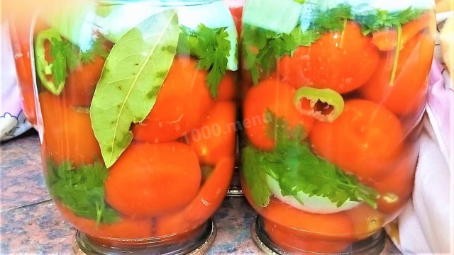 Canned tomatoes with parsley, onion and pepper