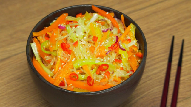 Funchosa with fresh vegetables in Korean