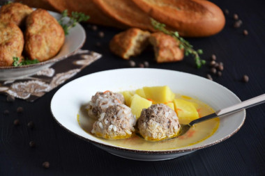 Meatball soup with rice