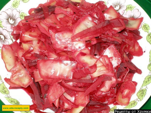 Korean cabbage with beetroot
