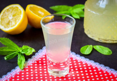 Homemade lemon vodka