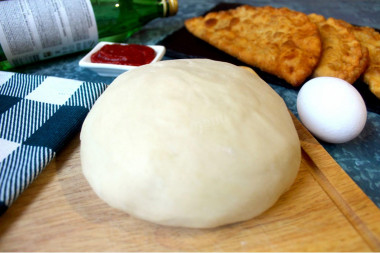 Dough for crunchy chebureks on mineral water
