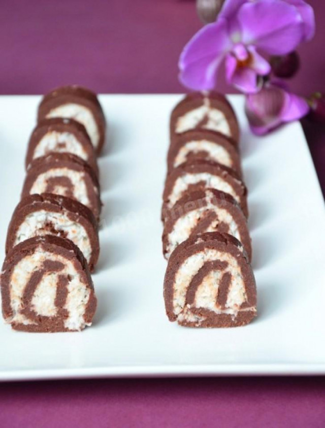 Cookie roll with coconut filling