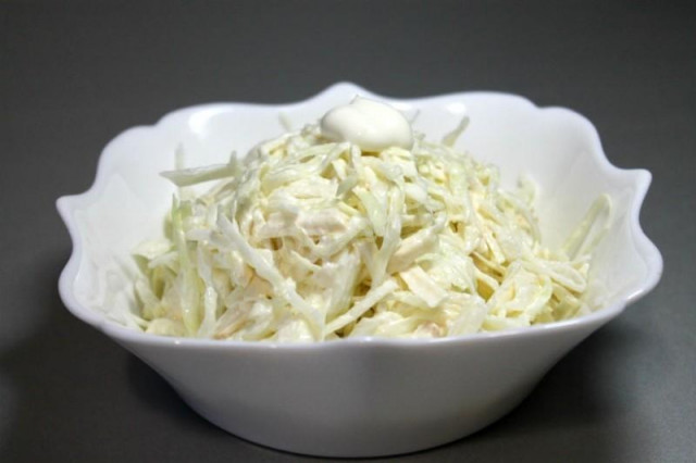Salad with cabbage and smoked cheese