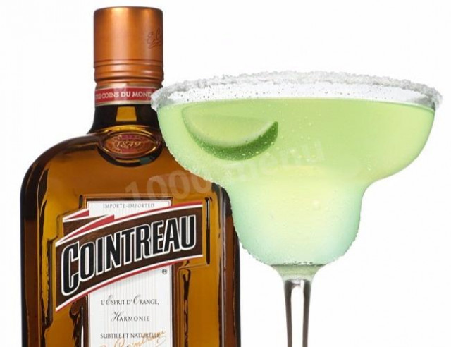 Cocktail with cointreau