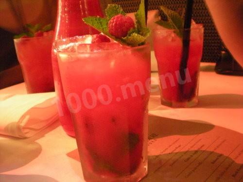 Strawberry and currant plum julep