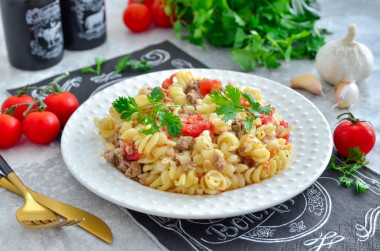 Pasta with minced meat in a slow cooker