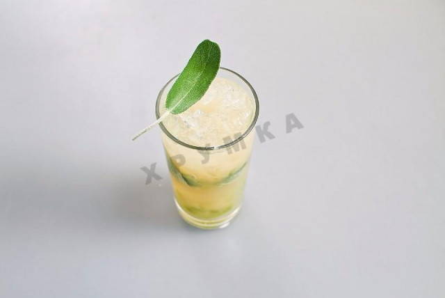 Pear lemonade with sage