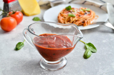 Tomato paste spaghetti sauce