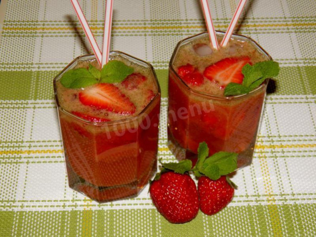 Strawberry mojito non-alcoholic