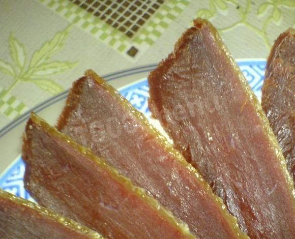 Dried goose with garlic