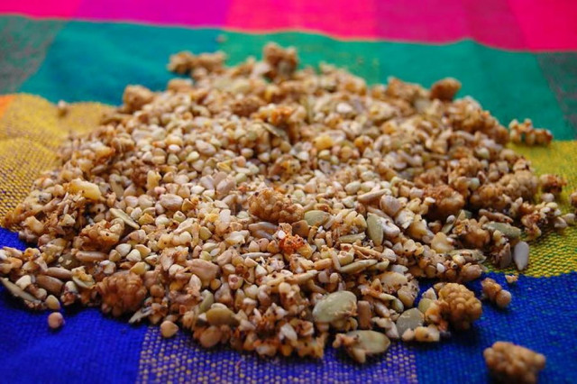 Granola from sprouted buckwheat