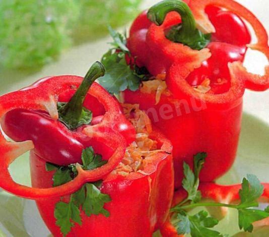 Stuffed pepper with vegetables