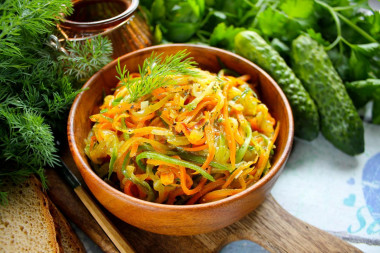 Salad with fried cucumbers