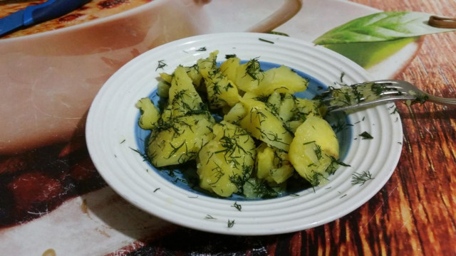Quick potatoes with greens