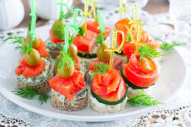 Salmon canapes on skewers