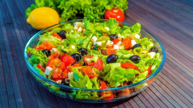 Greek salad with Dungan pepper and feta cheese