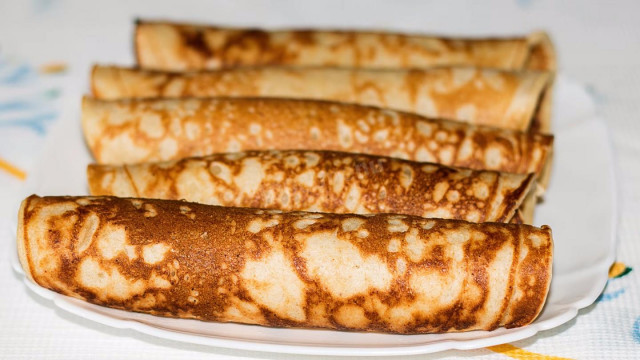 Precocious puffy pancakes on sour cream