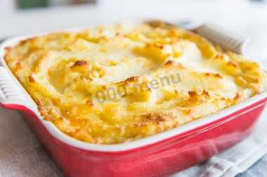 Casserole with minced meat in the microwave