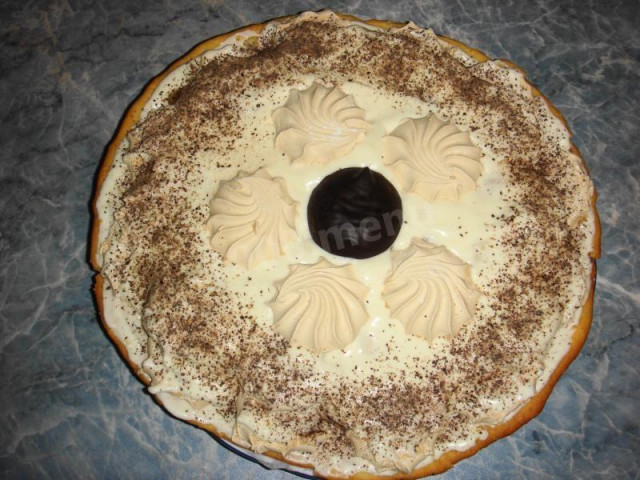 Marshmallow cake on shortbread