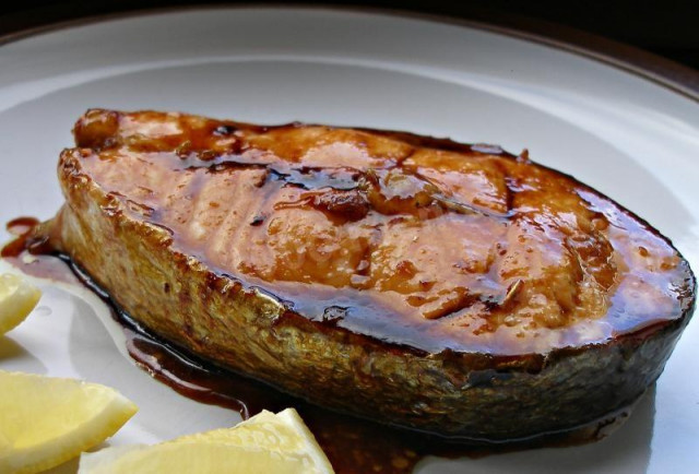Salmon in soy glaze