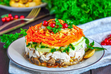 Delight salad with chicken and Korean carrots