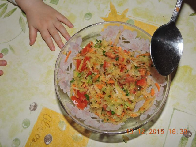 Vitamin salad with radish