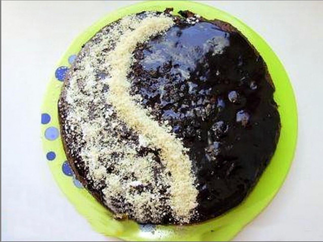 Chocolate cake without eggs is very simple