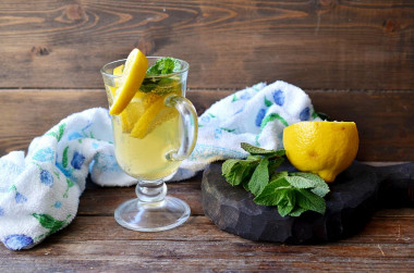 Alcoholic Mojito cocktail